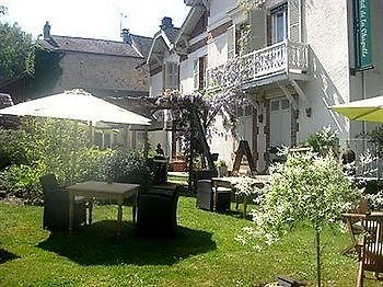 Logis Hotel De La Chapelle Milon-la-Chapelle Bagian luar foto